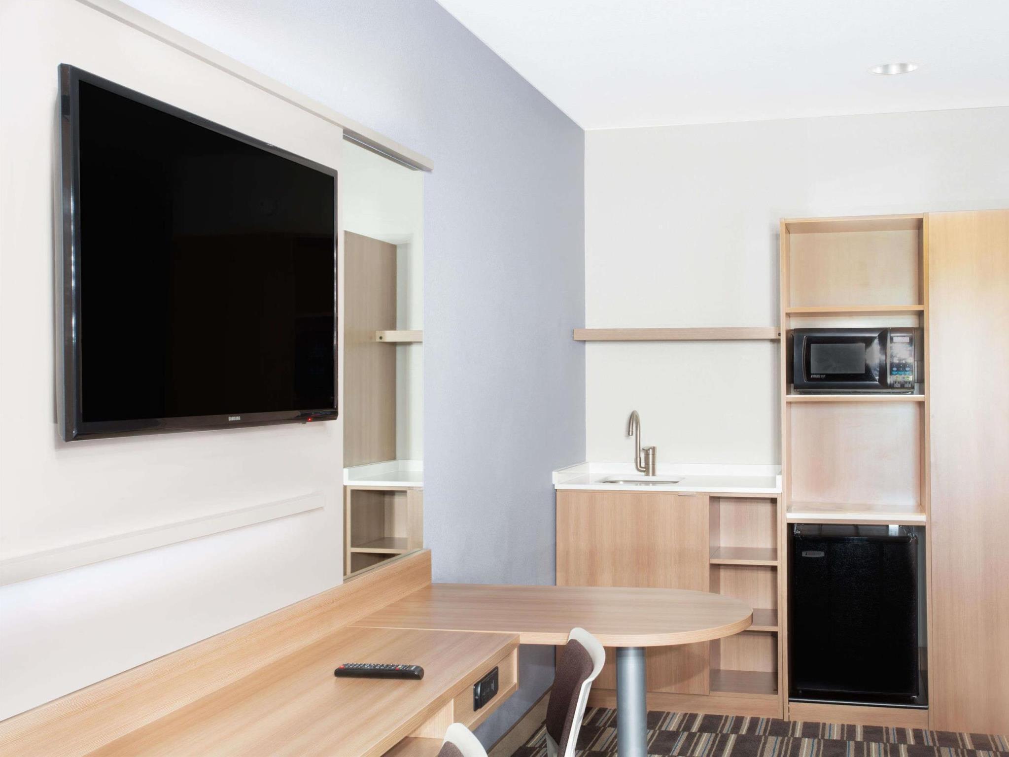 Microtel Inn & Suites By Wyndham Vernal/Naples Extérieur photo